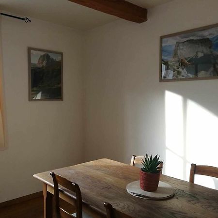 Ferienwohnung La Sittelle Des Aguesses Andenne Exterior foto