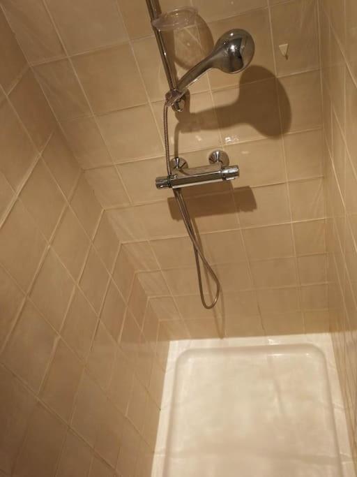 Ferienwohnung La Sittelle Des Aguesses Andenne Exterior foto