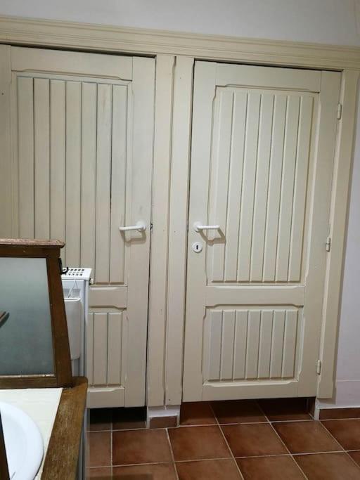 Ferienwohnung La Sittelle Des Aguesses Andenne Exterior foto