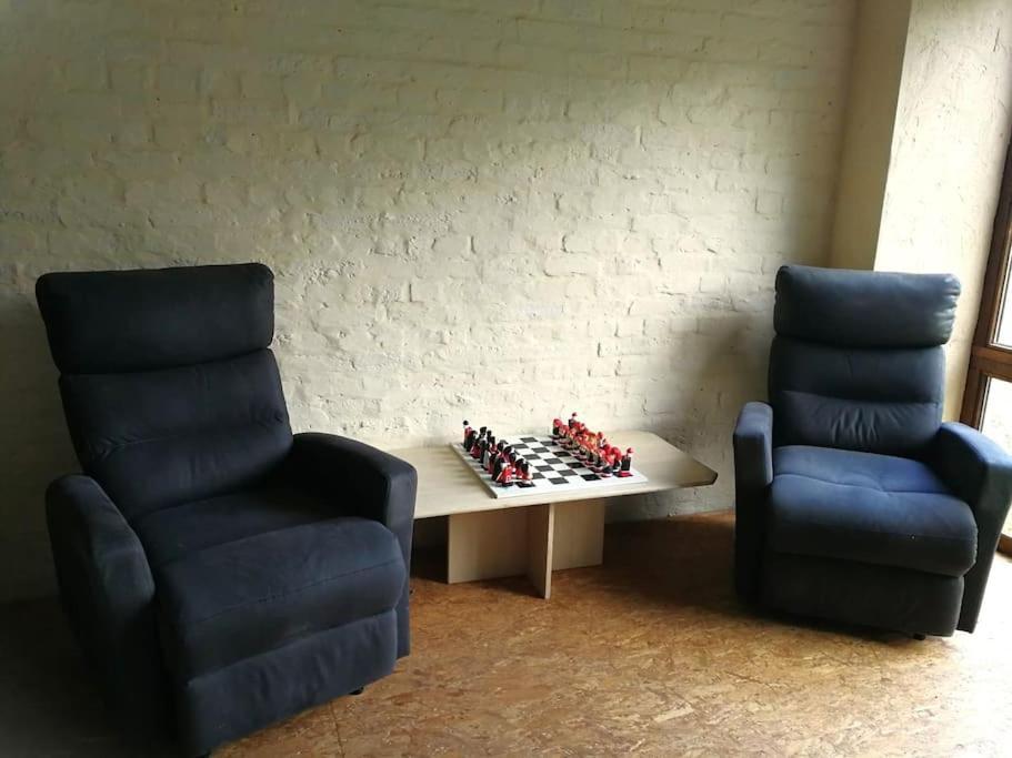 Ferienwohnung La Sittelle Des Aguesses Andenne Exterior foto