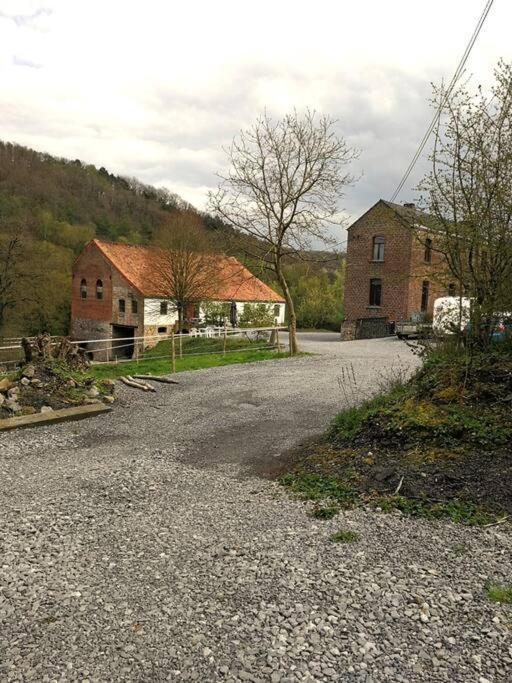 Ferienwohnung La Sittelle Des Aguesses Andenne Exterior foto