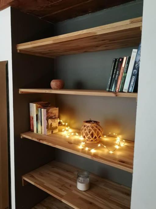 Ferienwohnung La Sittelle Des Aguesses Andenne Exterior foto