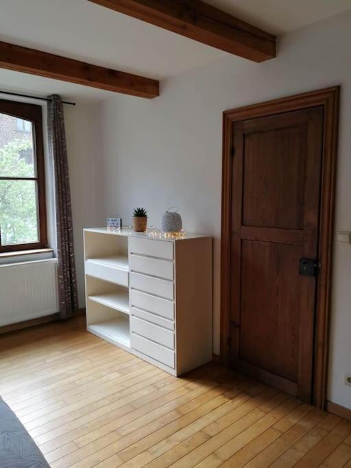 Ferienwohnung La Sittelle Des Aguesses Andenne Exterior foto