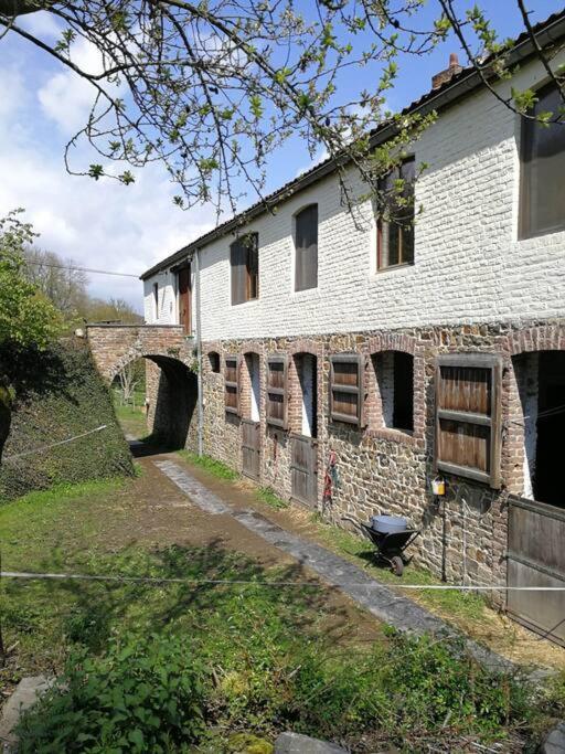 Ferienwohnung La Sittelle Des Aguesses Andenne Exterior foto