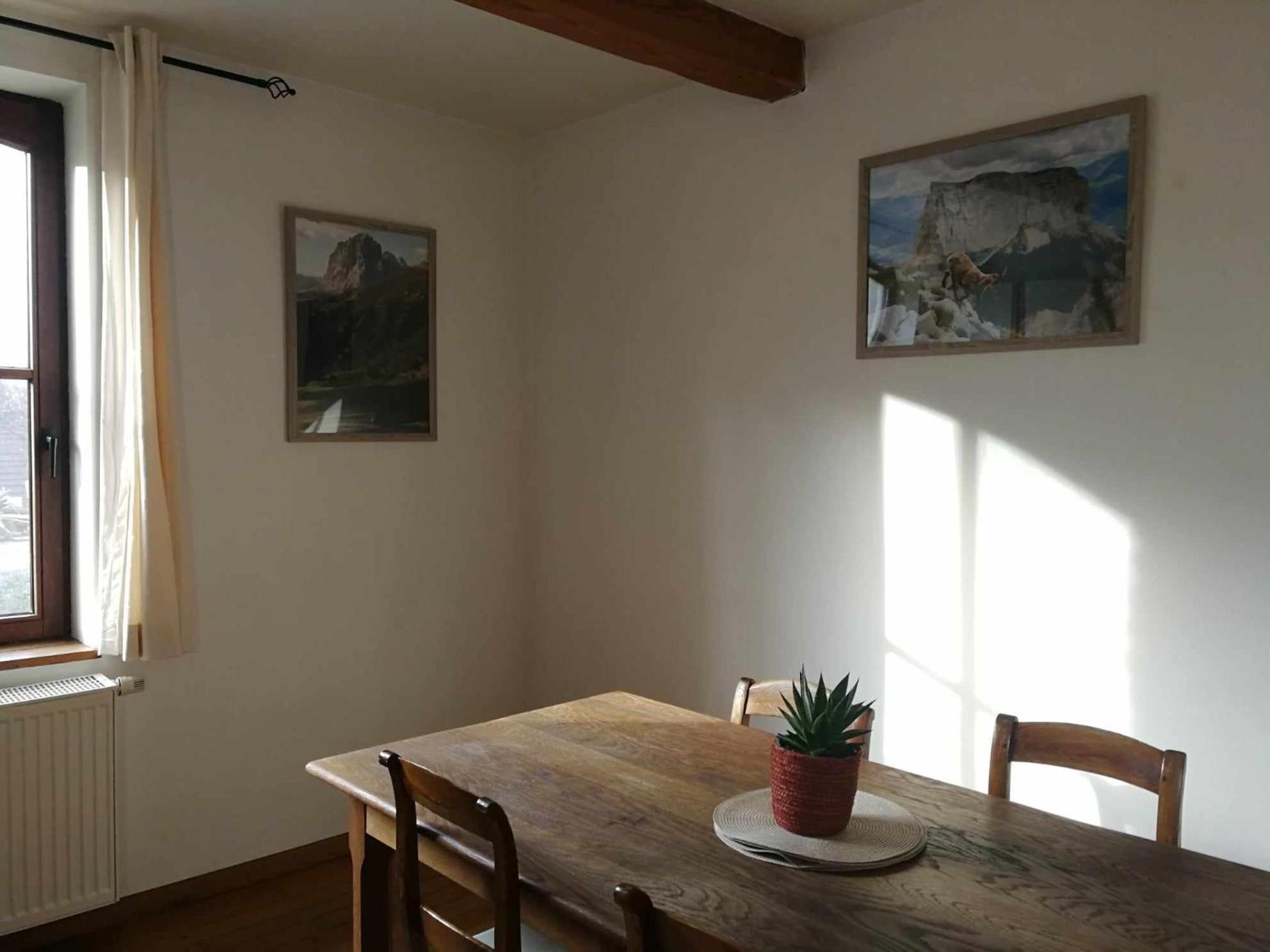 Ferienwohnung La Sittelle Des Aguesses Andenne Exterior foto